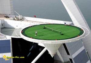 http://malemminggu.files.wordpress.com/2010/06/tennis-burj-al-arab.jpg?w=300&h=210